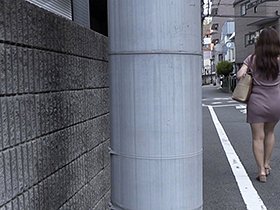 ［閲覧注意］輪姦レイプ映像 ノーカット無編集・婦女強姦犯罪記録 無慈悲！クロロホルムとスタンガンで昏睡、媚薬で悶絶し発狂、無限中出し孕ませ地獄でぶっ壊される人妻の子宮！ サンプル動画サムネイル